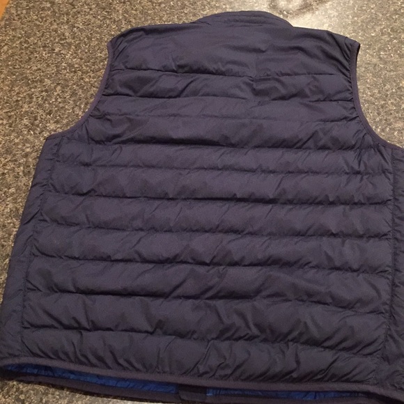 NWOT Gap down Coldcontrol lightweight puffer vest - Picture 8 of 8